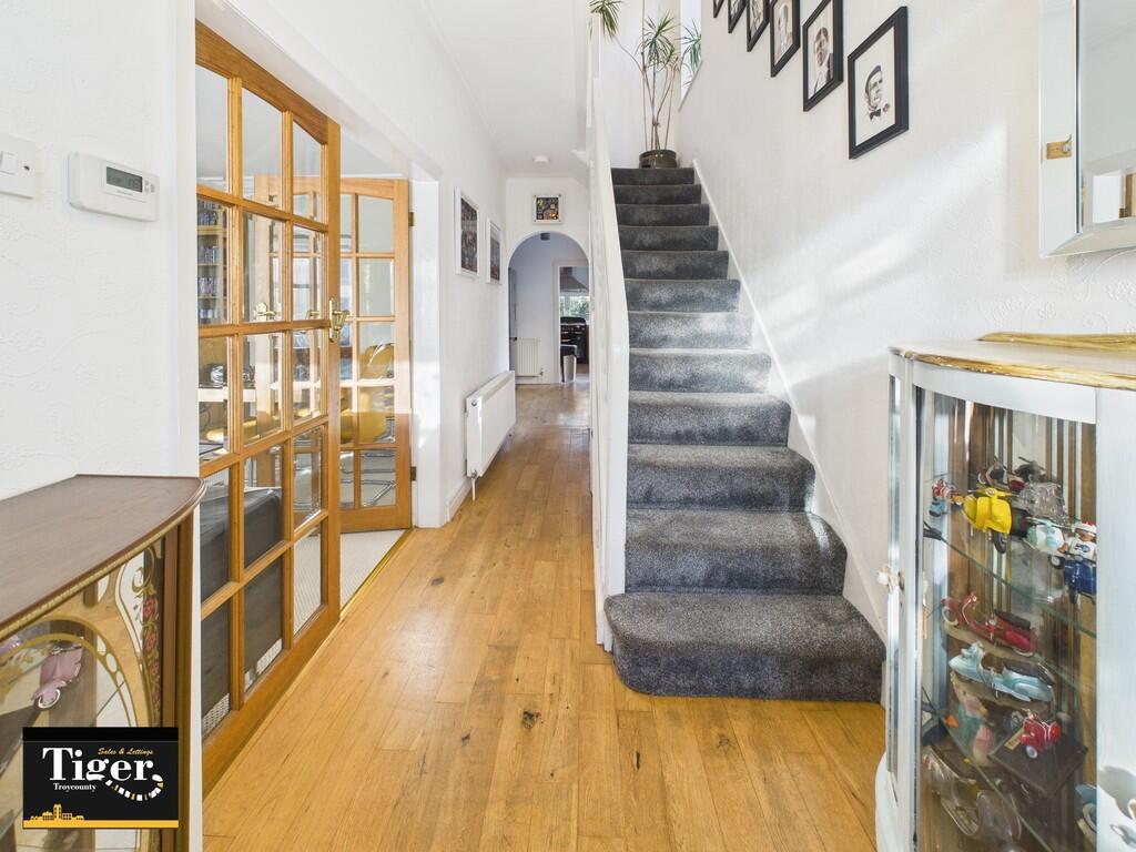 CAM02176G0-PR0772...