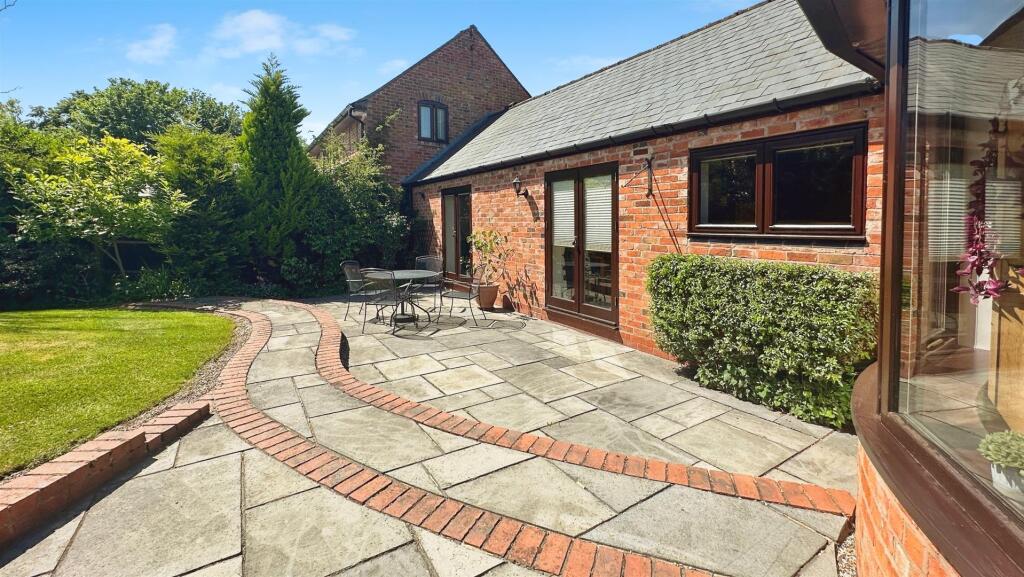 8c4c01f6--4ACD-A9FE-CFB867E65A6A-40577-00000CE3435