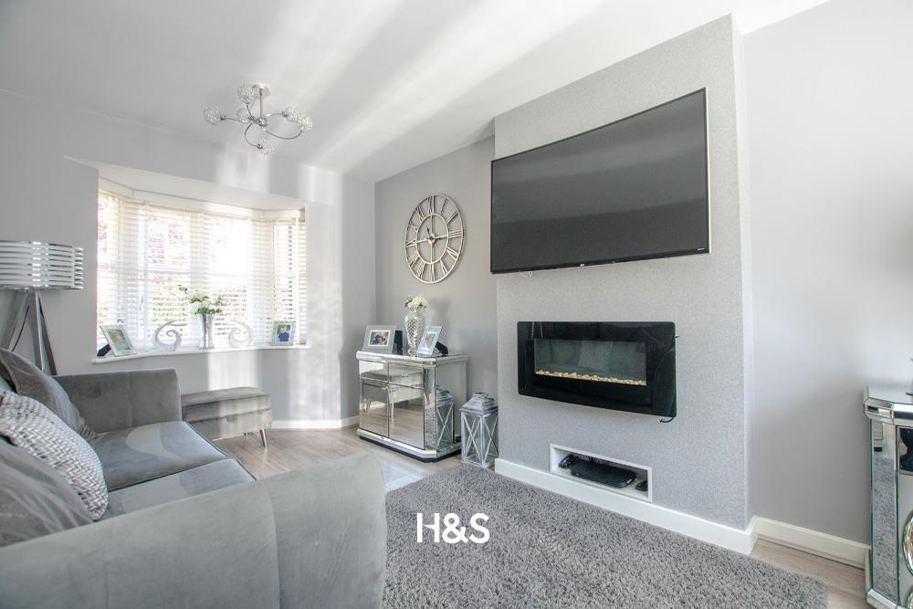 220 Sunderton - Lounge 2.jpg