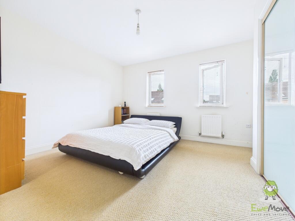 CAM01543G0-PR0144-STILL021