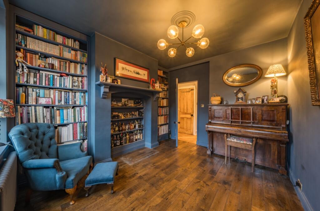 EweMove Harrogate Rear Reception