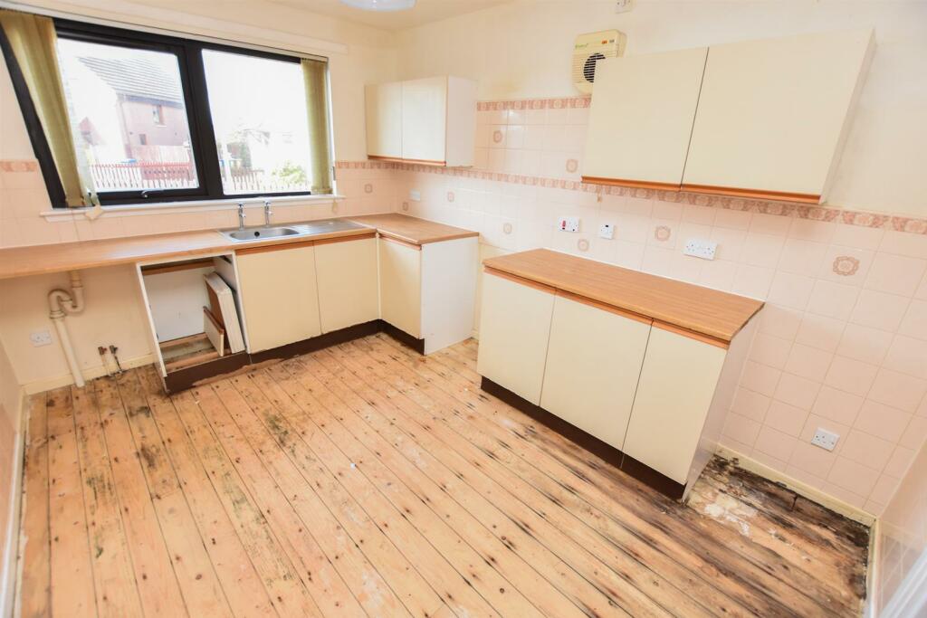 KITCHEN-2.jpg