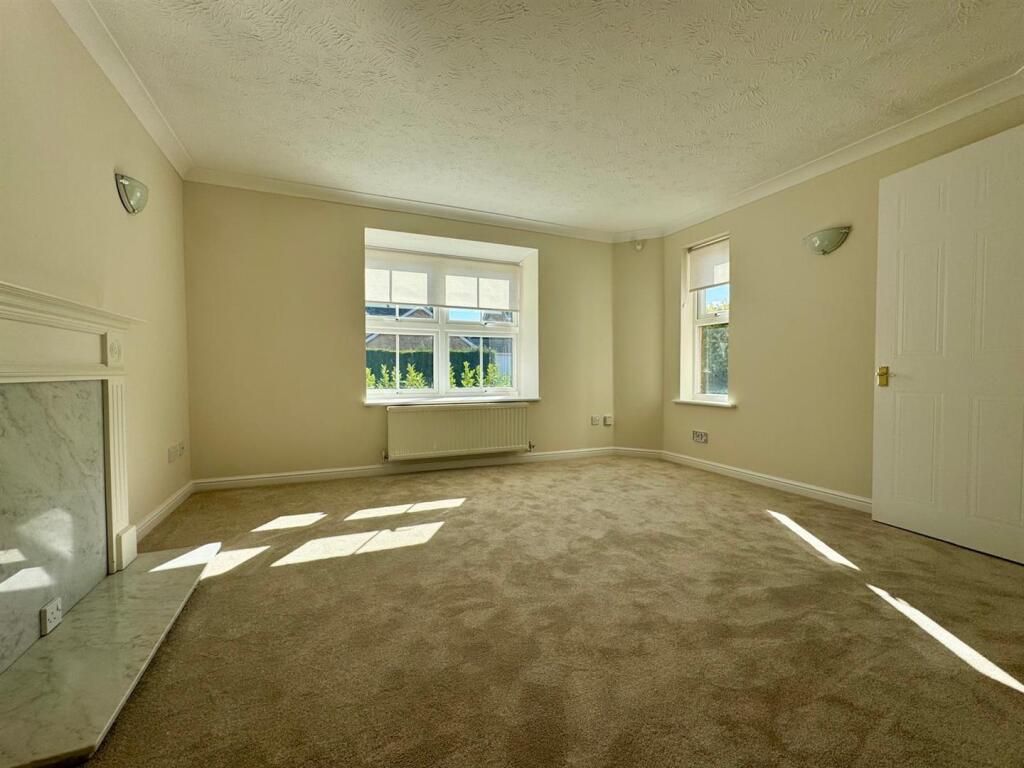 WhatsApp Image 2025-09-26 at 11.30.43 (6).jpeg