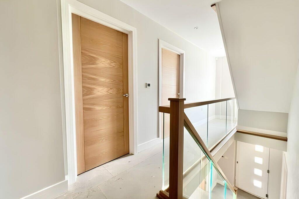 Landing - Louth Road