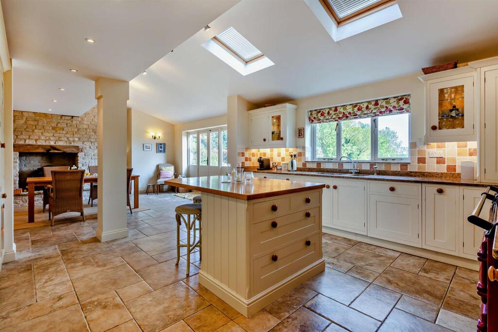 8645747-interior07-800.jpg