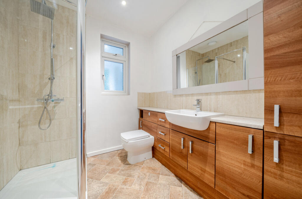 1376229-20-693179...