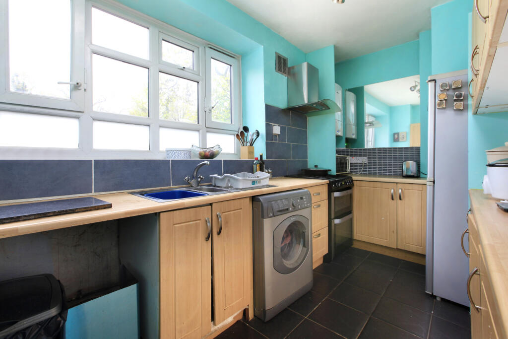property in Shenstone House, 
Aldrington Road, SW16