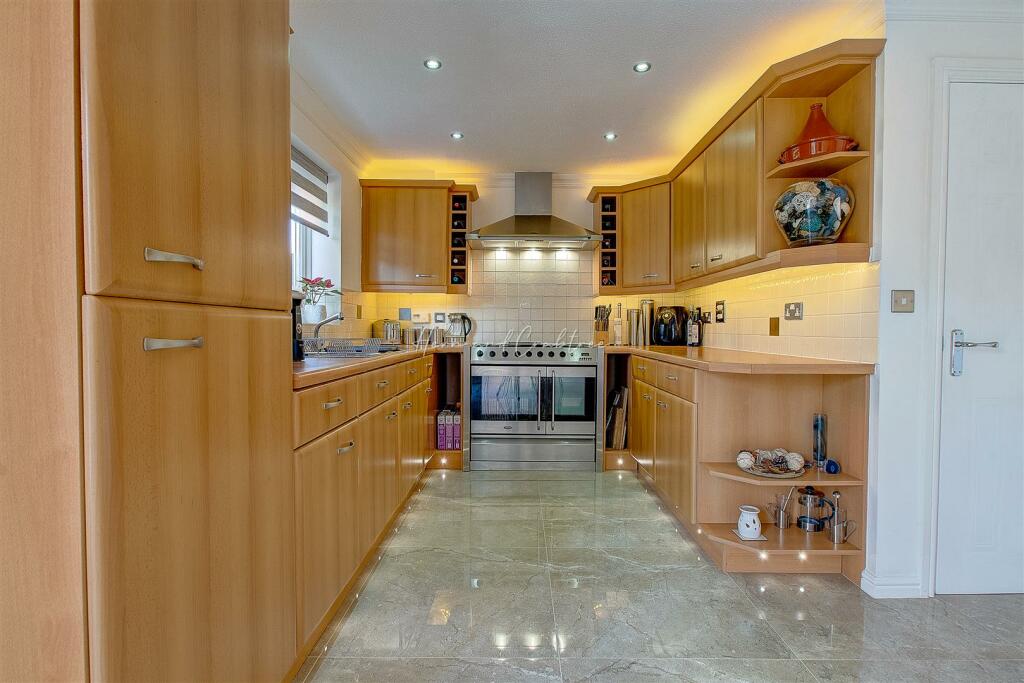 Ragnall Close, Thornhill, HernCrabtree (35).jpg