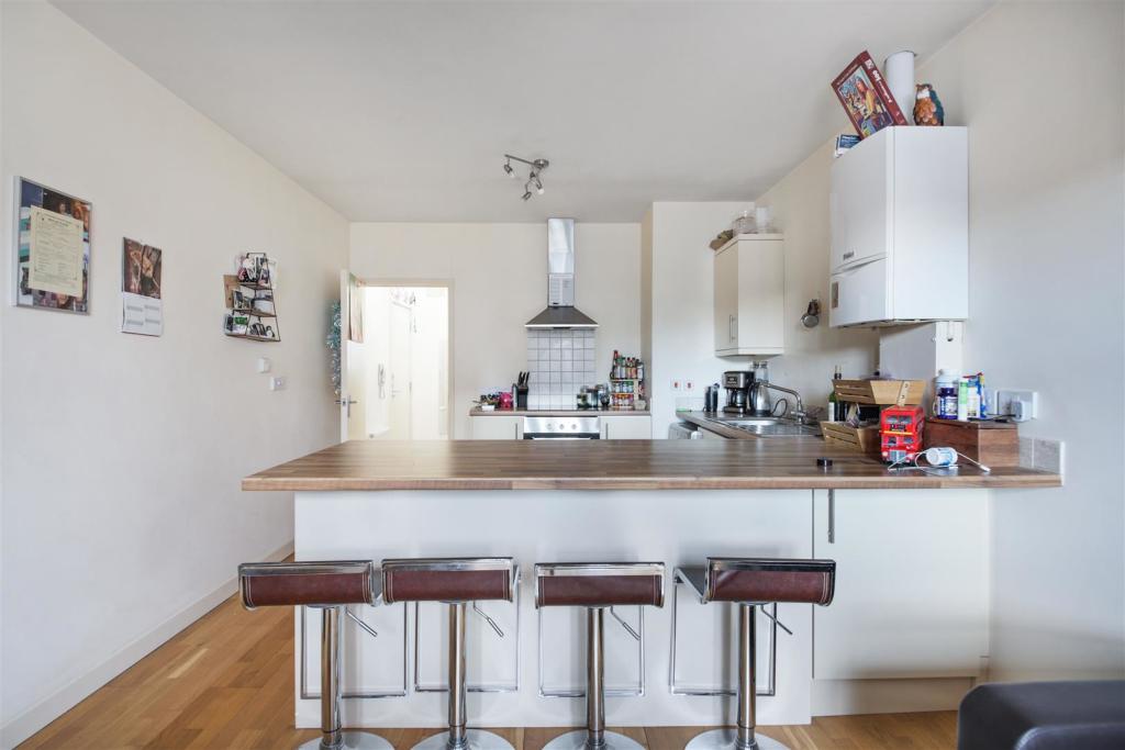 breakfast bar.jpg