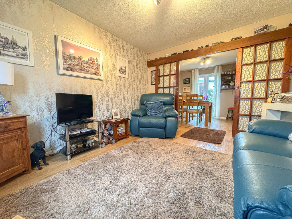 Living Room (2)