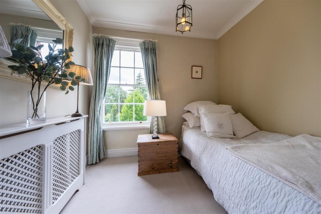 19 Birches Lane-053.jpg