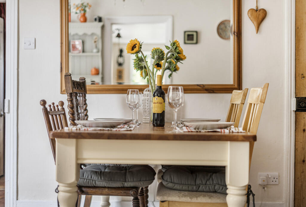 1345578-9-68b6bfc...