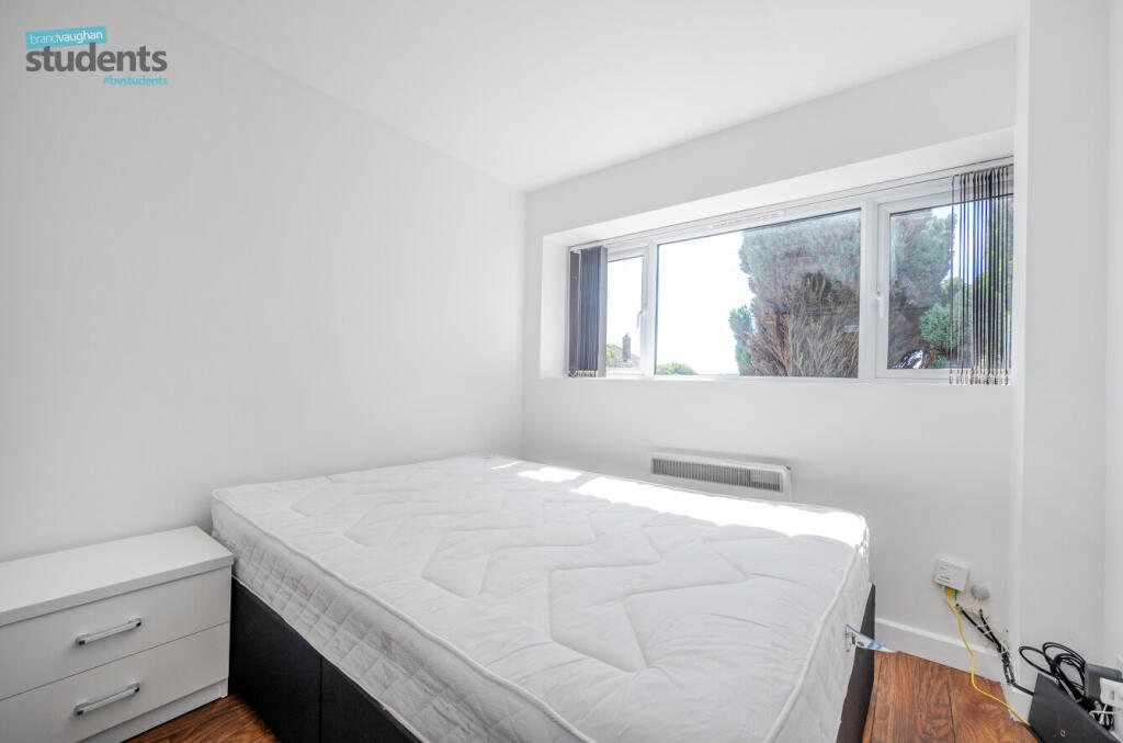 8dff63a9-a85a-4dd...