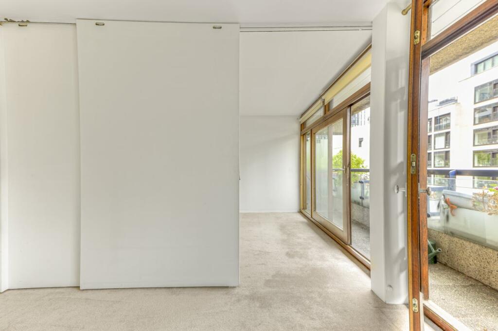 187_Andrewes_House5.jpg