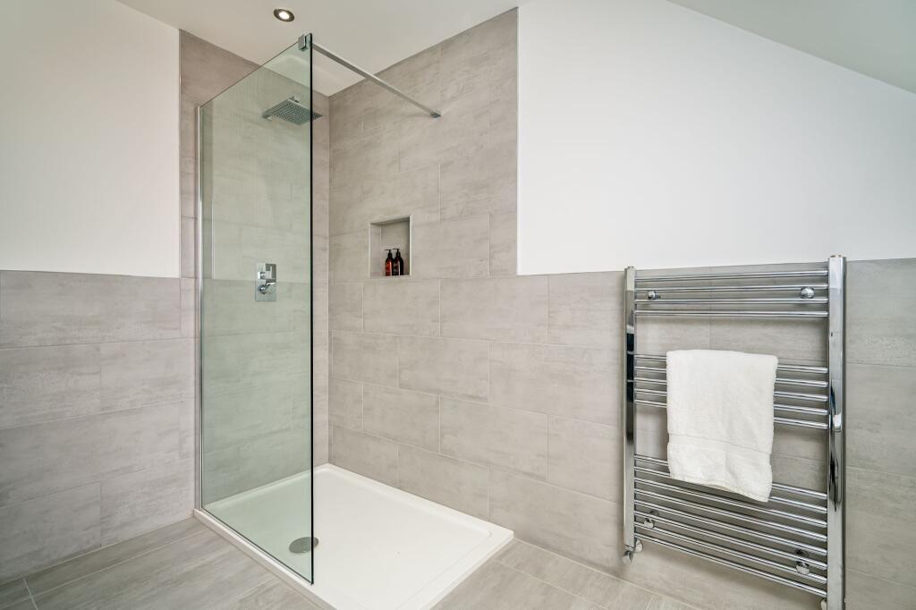Bedroom two en-suite