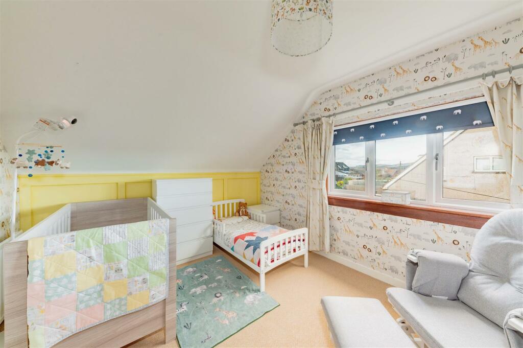 5 Rosemount Road Birkhill-6.JPG