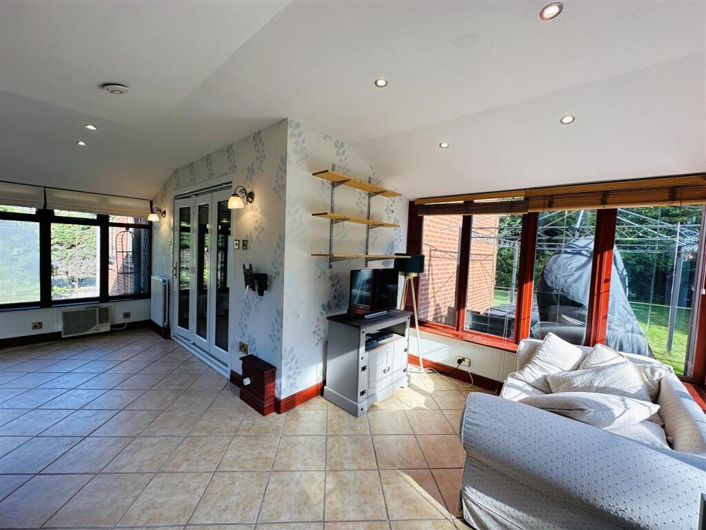 Garden Room.jpg