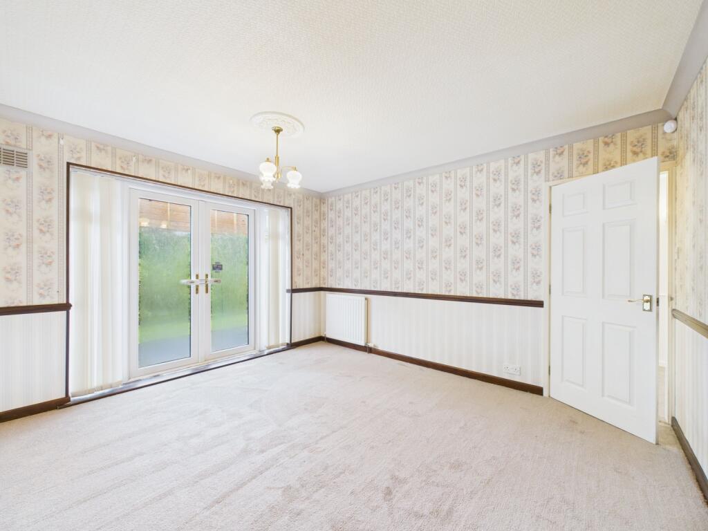 CAM02093G0-PR0066-STILL022