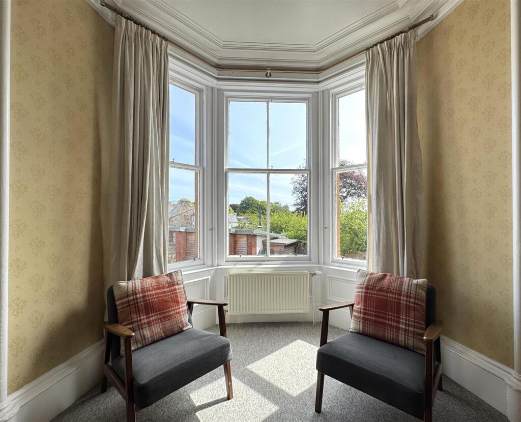 BAY WINDOW.JPG