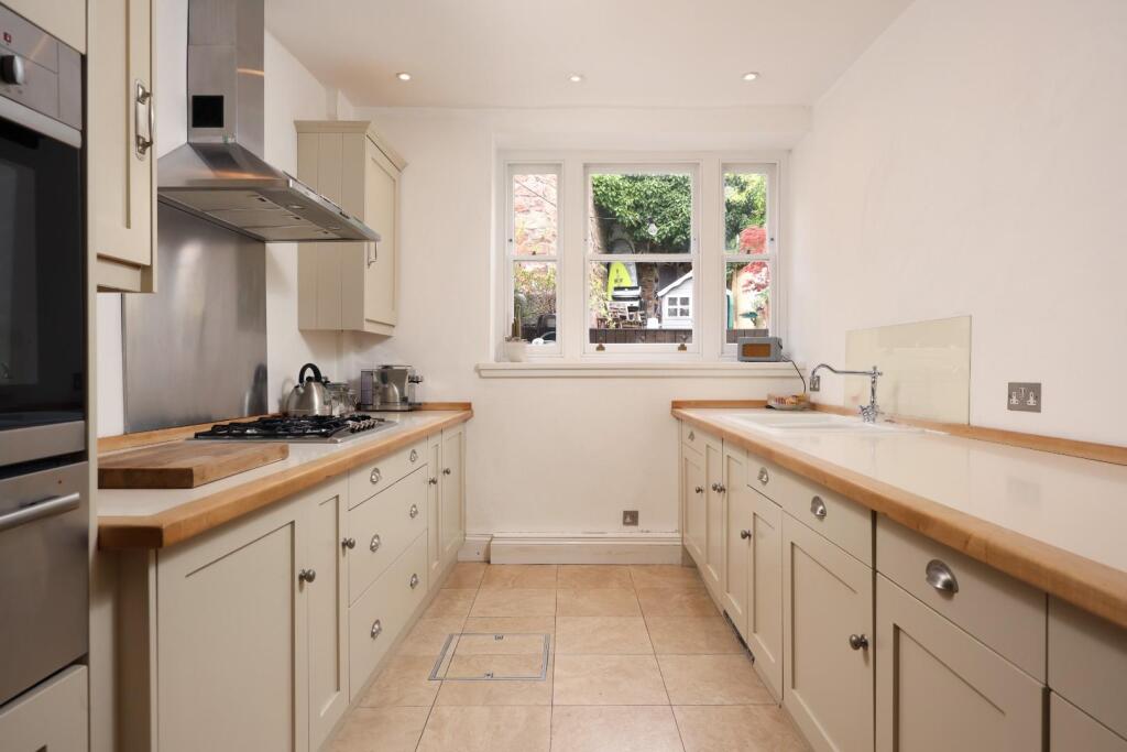 7 Southernhay Avenue 10.JPG