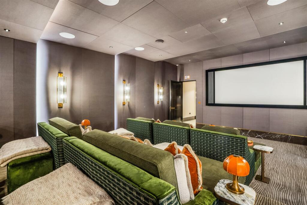 63412_Flat 6, 8 Whistler Square (16).jpg