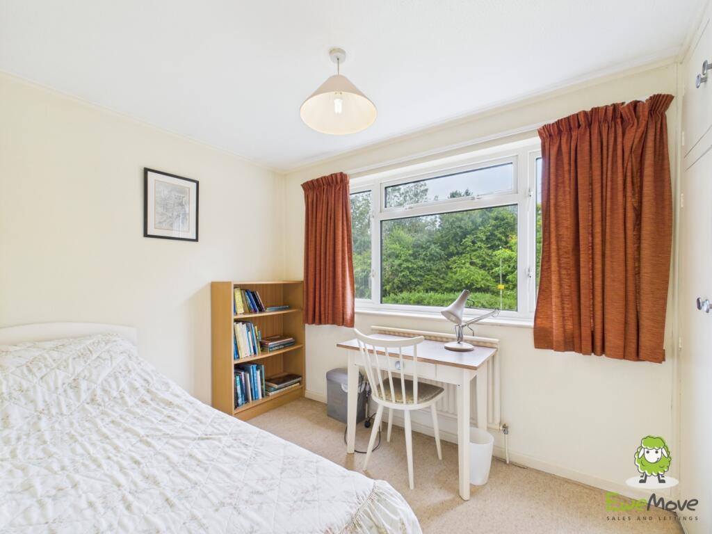EweMove Estate Agents Basingstoke - Coniston Road 