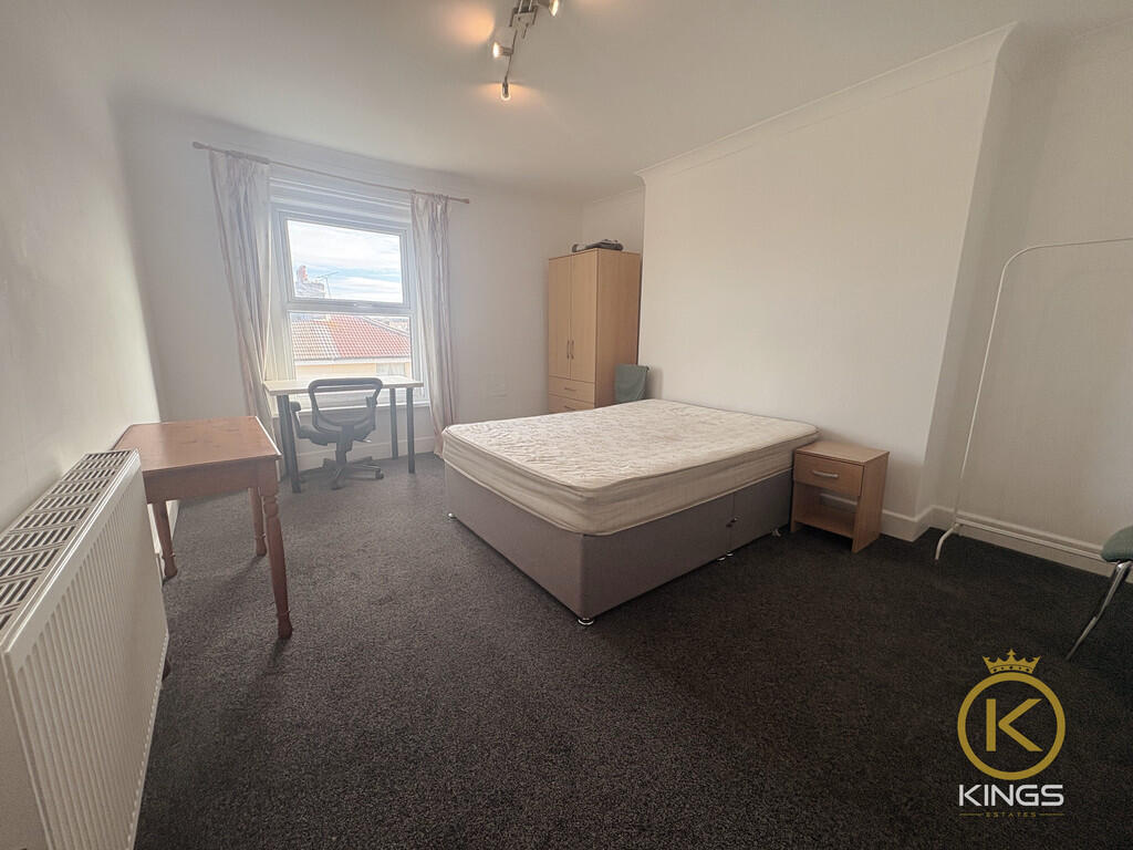 5, 40 NIGHTINGALE...