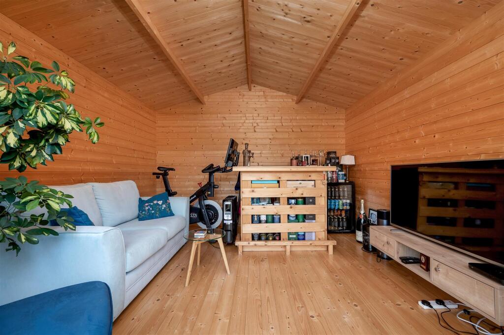 8 Hunters Rise PH-64.jpg