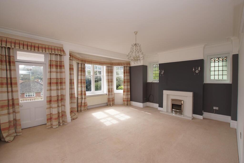 SITTING ROOM