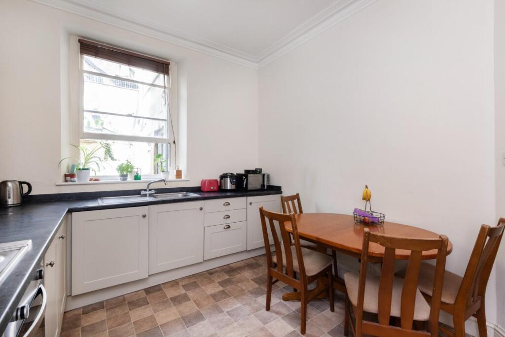Flat 1, 6 Anglo Terrace, Bath BA1 5NH-7.jpg