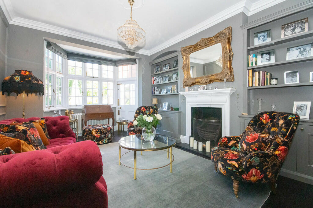 IMG_391349_4_larg...