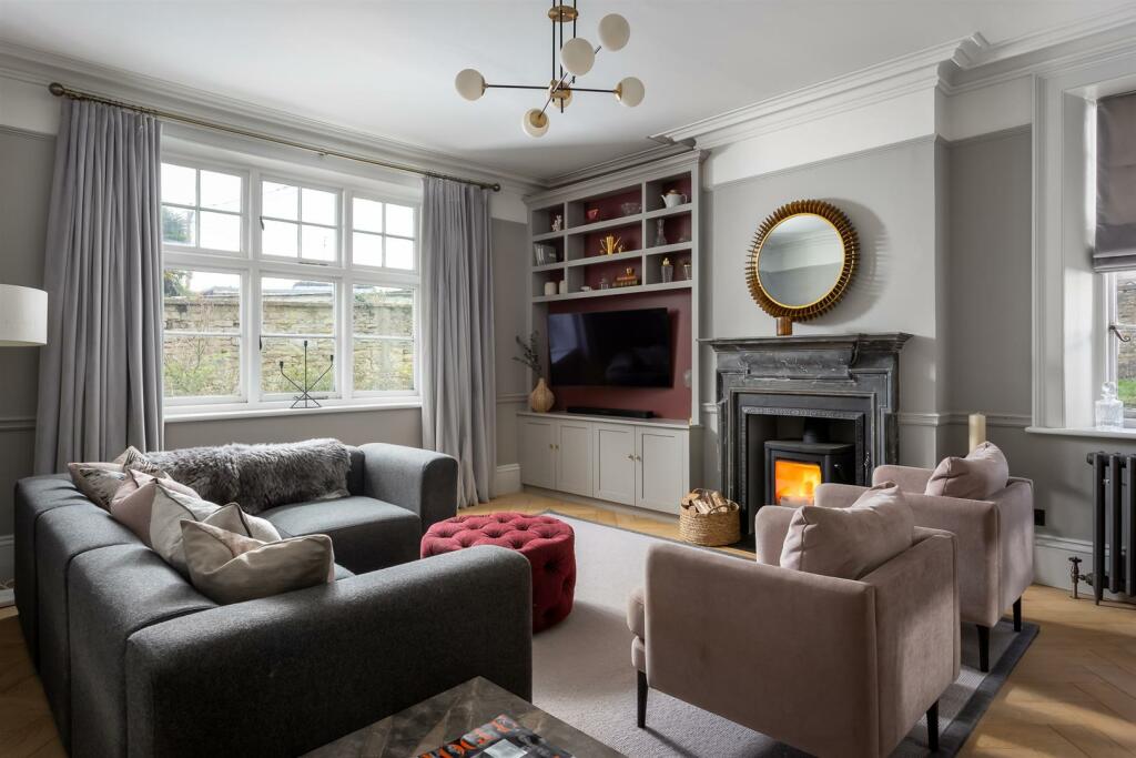 20 - 39 Cheltenham Road - GL7 2HU - Web.jpg