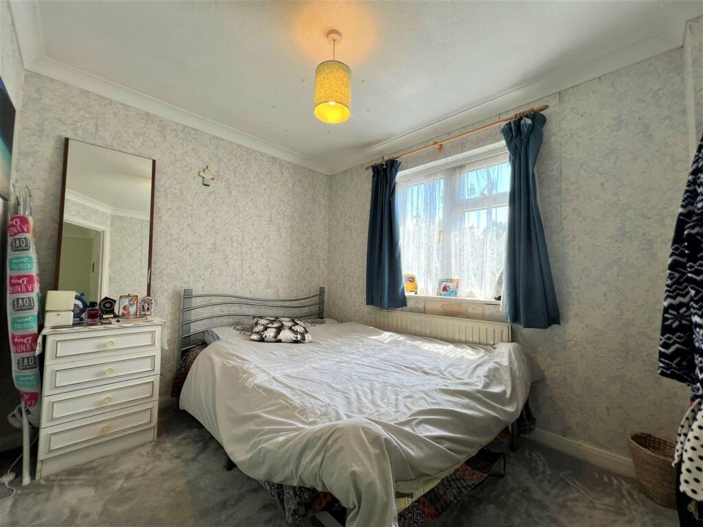 Bedroom2.jpg