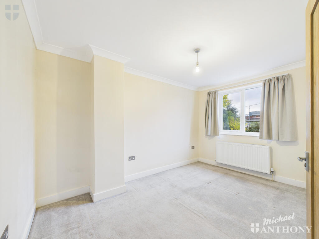 CAM03218G0-PR0810-STILL010