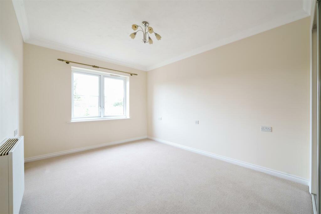 Bedroom One.jpg