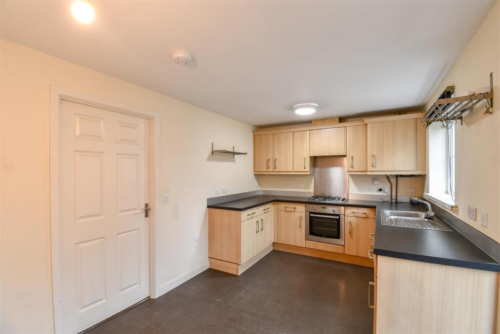 Kitchen/Dining