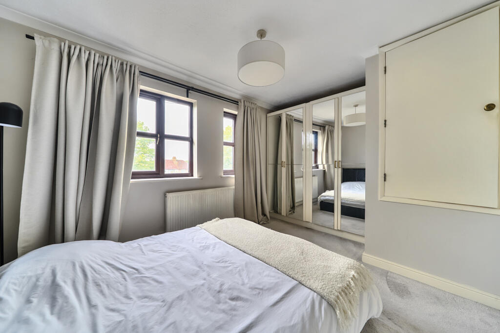 1310049-18-684ad3...