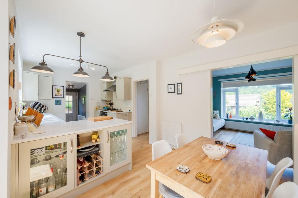 KITCHEN/DINER AND LOUNGE