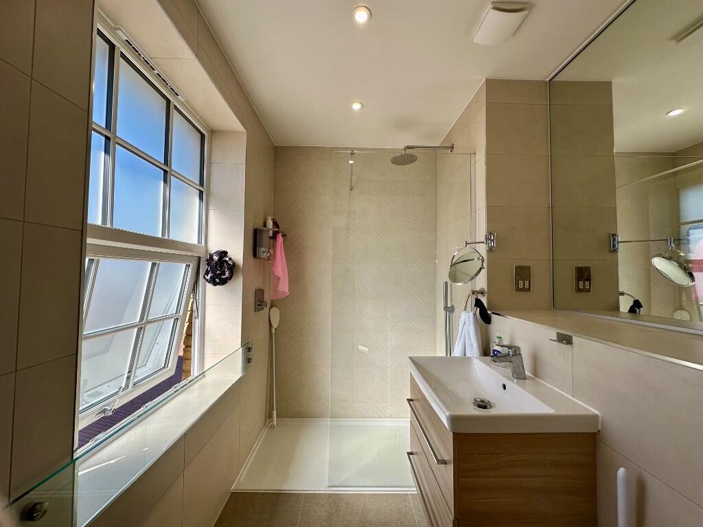 Bedroom 2 Ensuite 