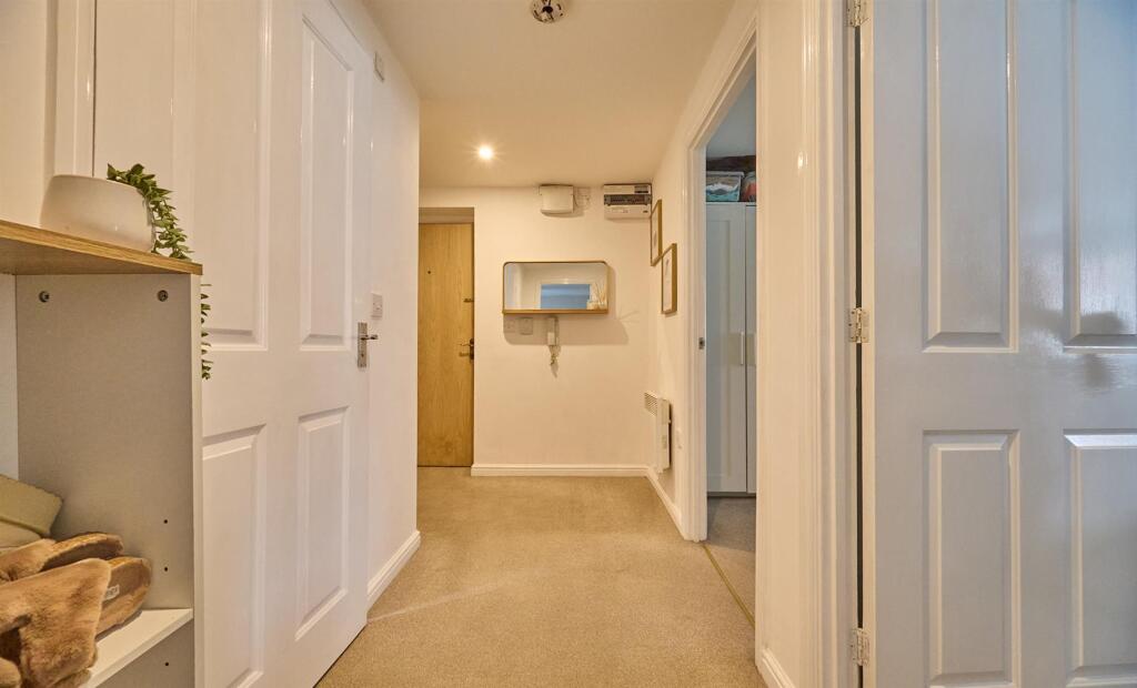 Burbage House  1.jpg