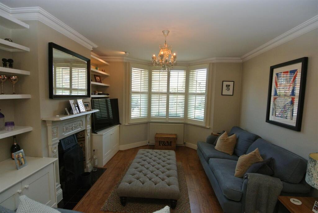 Living Room area 4.JPG