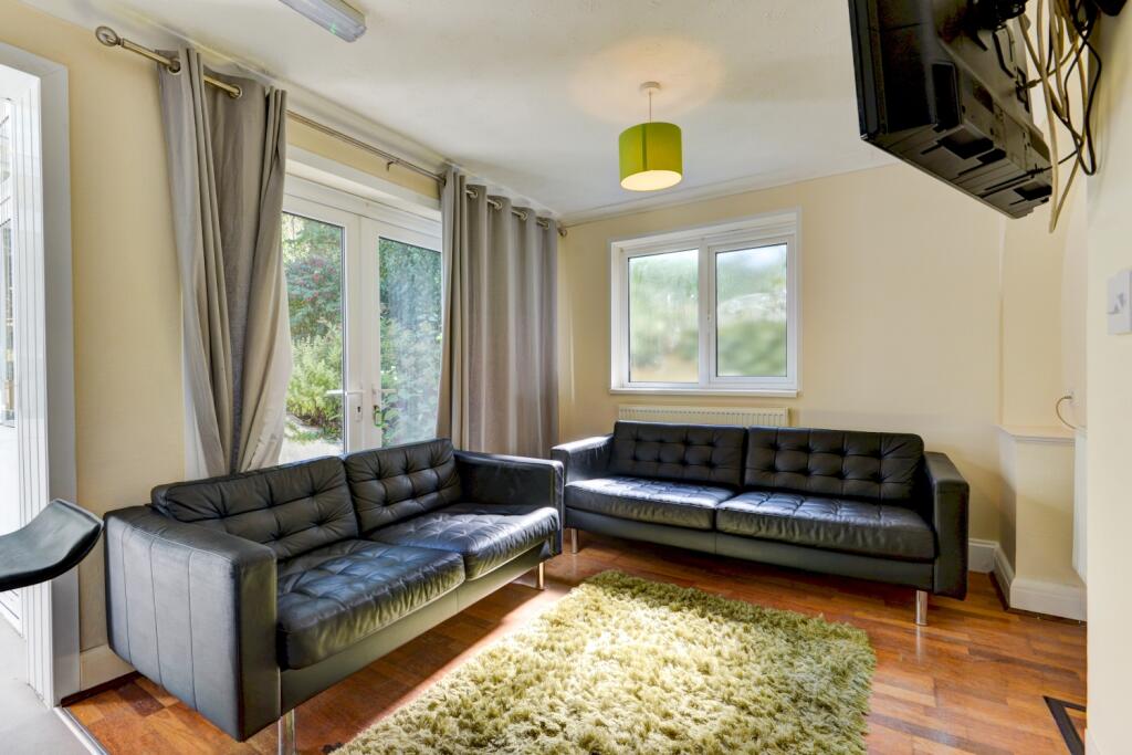 6 Nyetimber Hill Lounge (1)