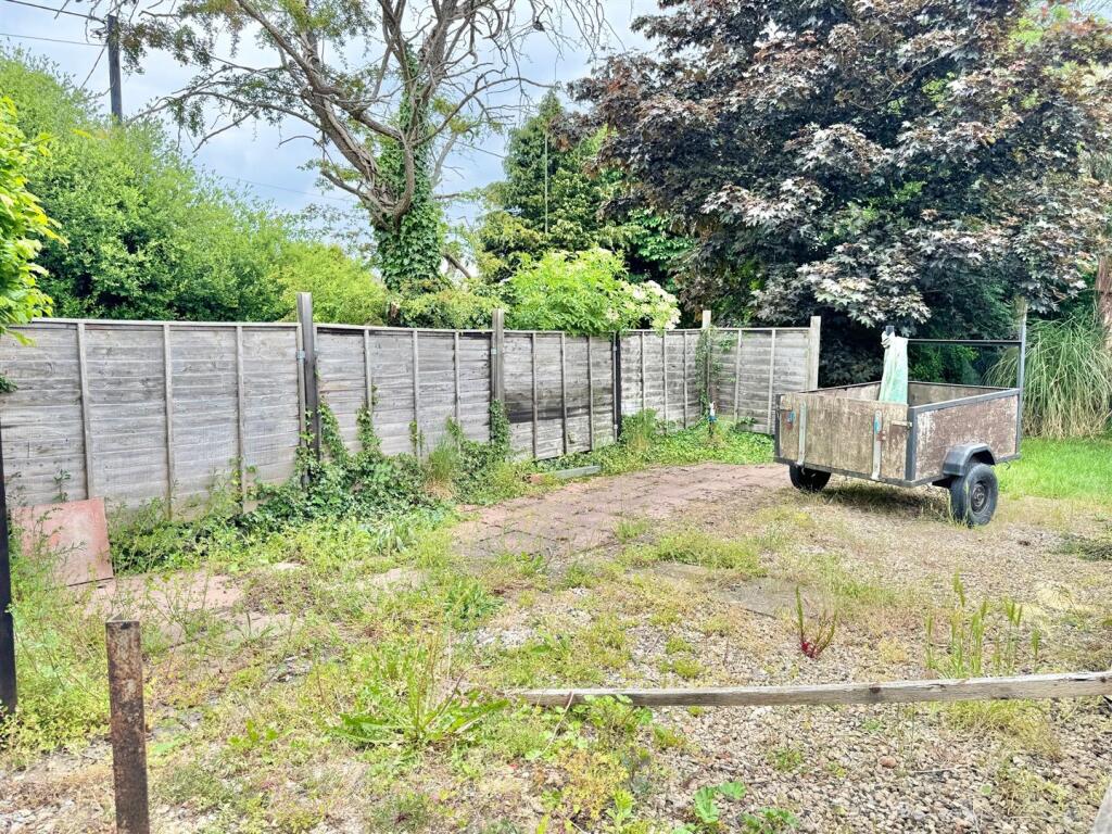 Additional Land In Front Of House.jpg