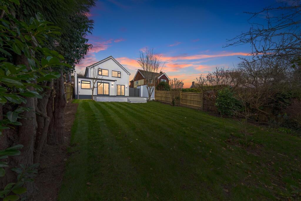 8 Old Hadlow Road 60=.jpg