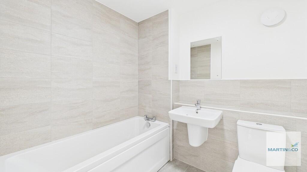 11 CAM05325G0-PR0...