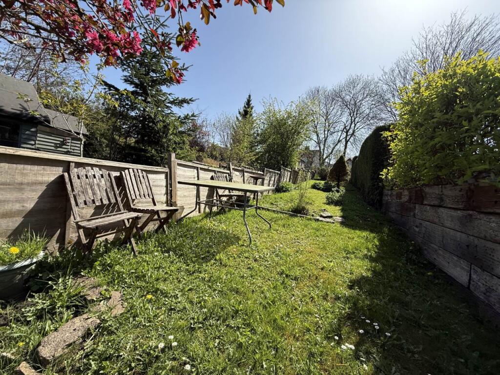 GARDEN 1