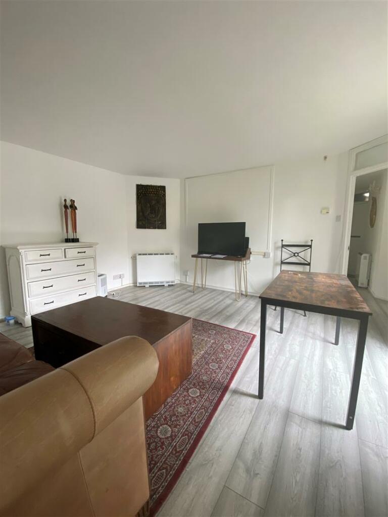 lounge 2.jpg