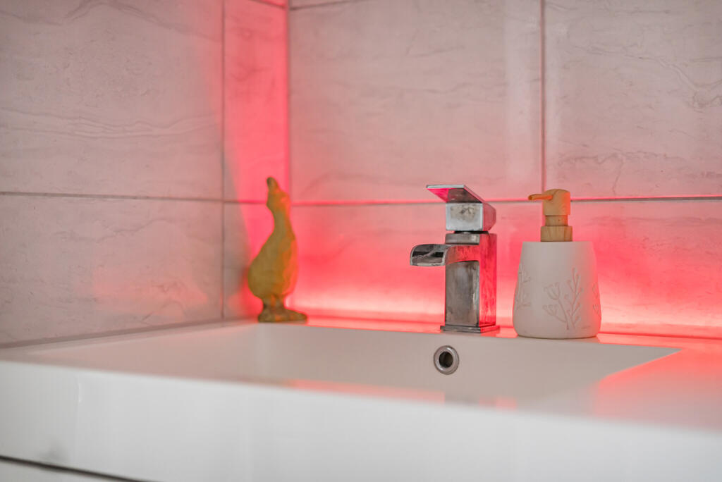 1368856-22-68f284...