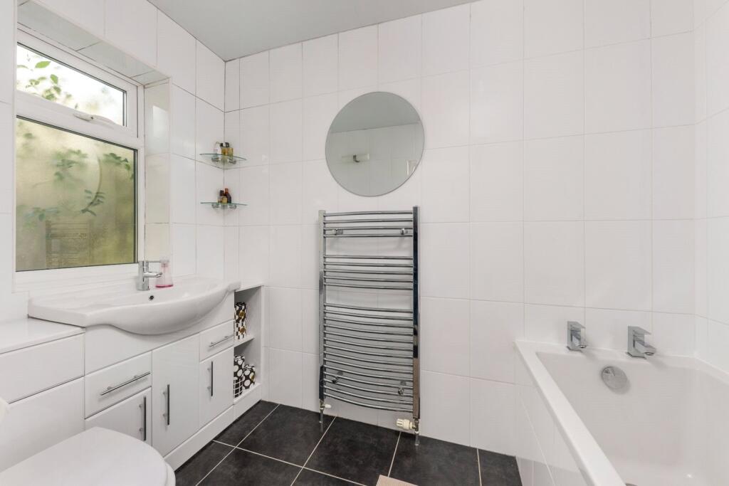 En Suite Bathroom