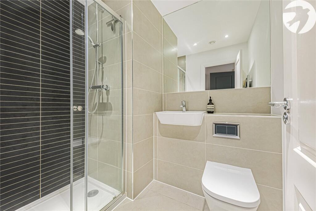 Ensuite To Bedroom 2